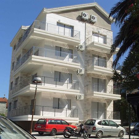 Apartman Josip Kotor Bagian luar foto