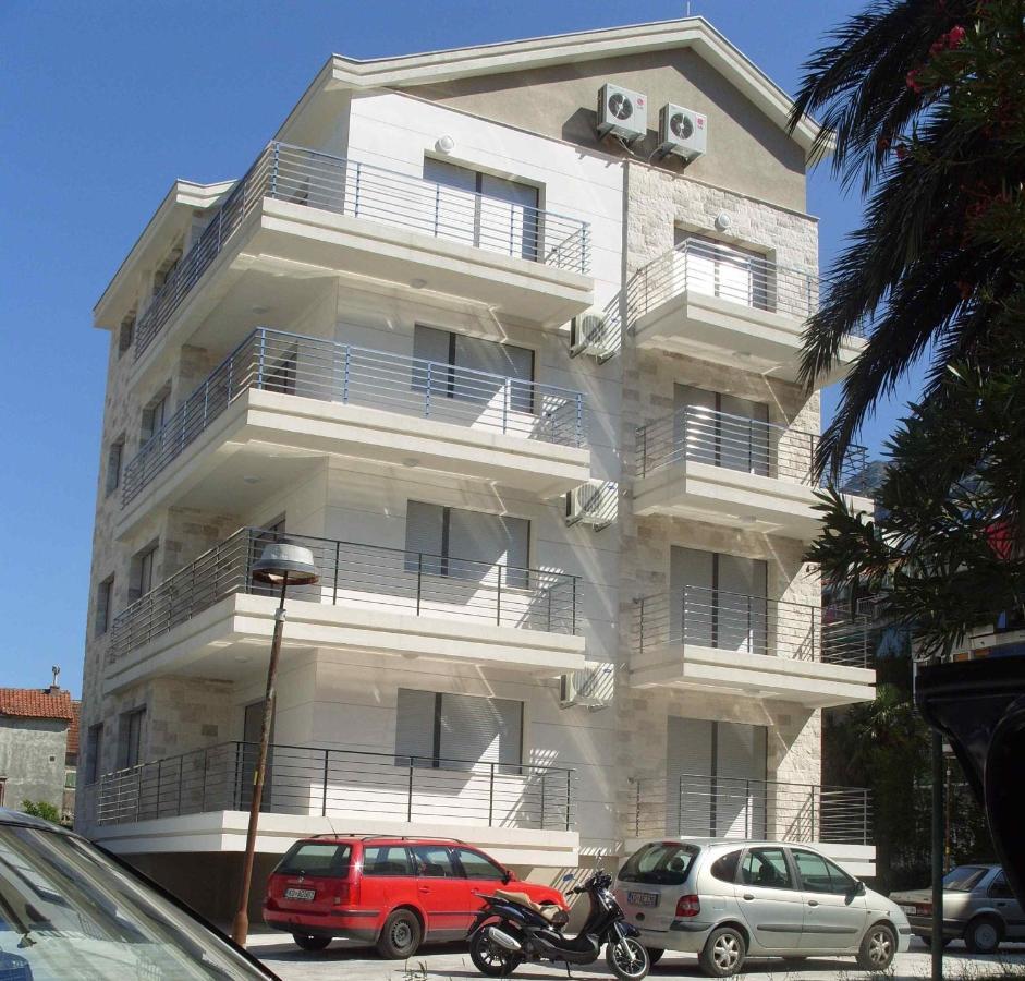 Apartman Josip Kotor Bagian luar foto